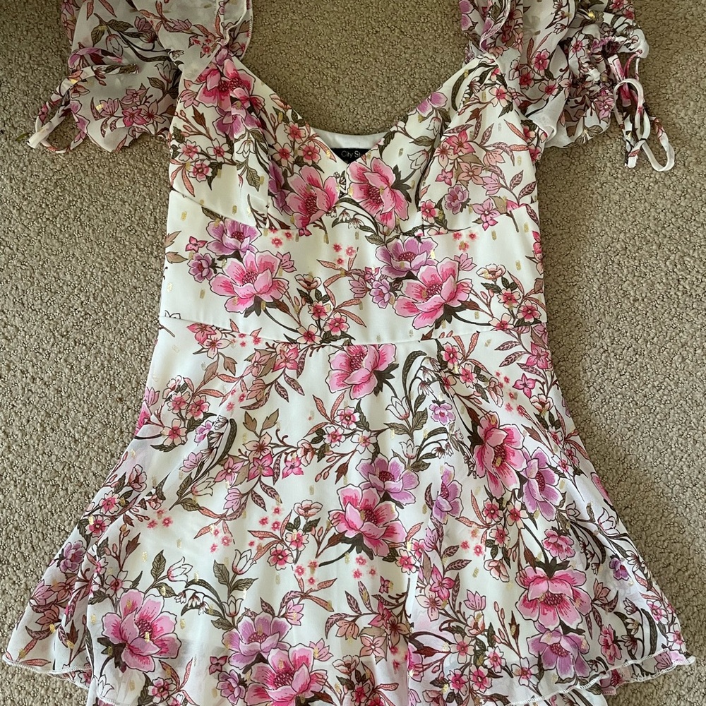City Studios Floral Puff Sleeve Dress Size M